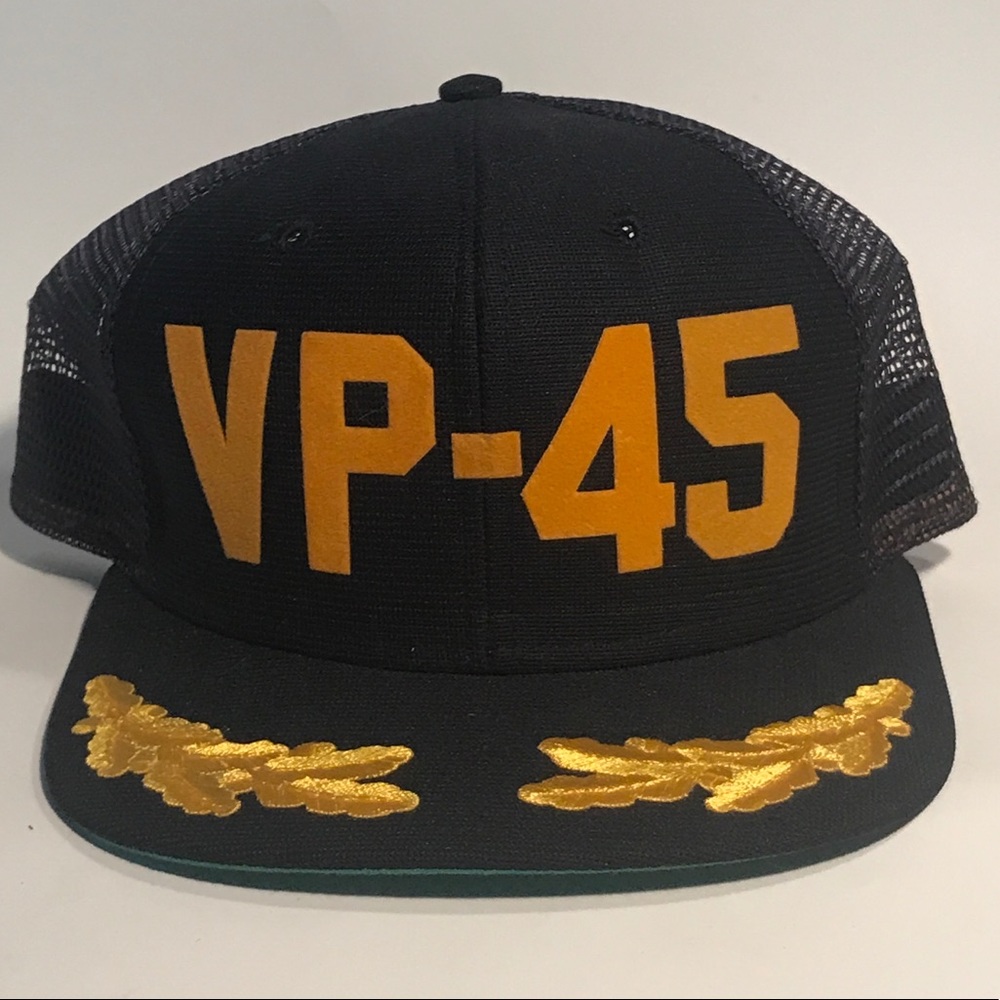 Vintage New era oak leaf Navy VP-45 trucker hat
